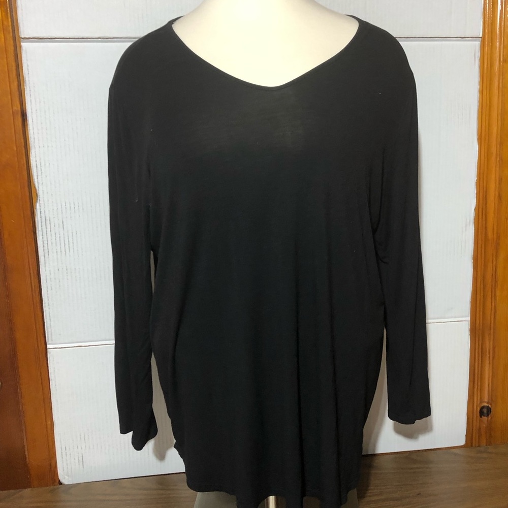 Allegrace women’s 4x black tunic